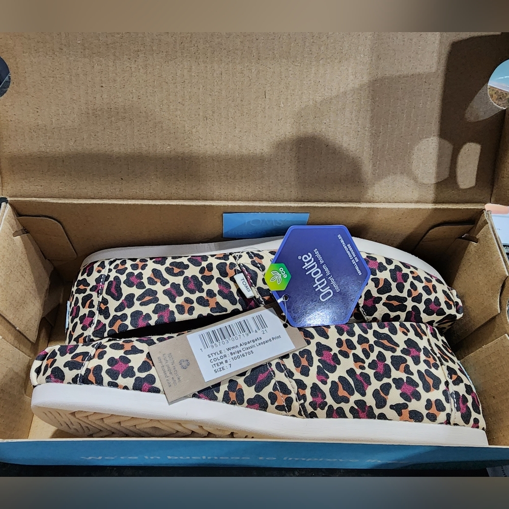 TOMS women's alpargata leopard print shoes